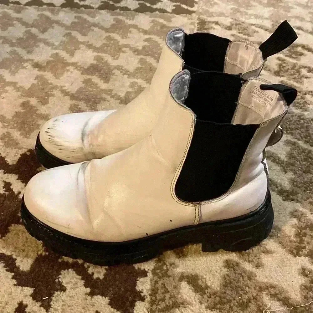 White and Black Boots - Picture 4 of 5